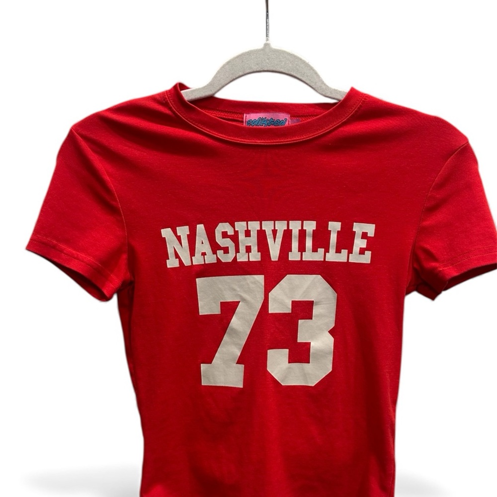 Edikted Red Nashville 73 Tee